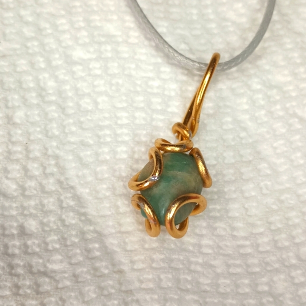 Green Aventurine Gemstone Pendant Necklace + FREE GIFT